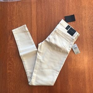 Flying Money Skinny Jeans. Size 26 Regular. NWT.